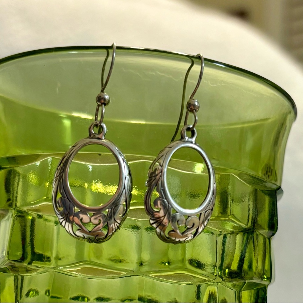 Vintage Sterling Silver Oval Filigree Earrings - Picture 8 of 14